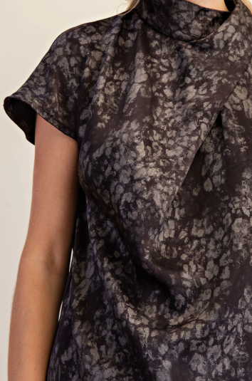 China Collar Short Sleeve Top