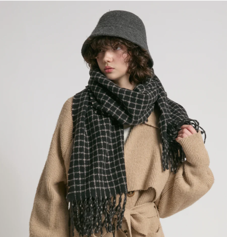 Black Minimal Windowpane Scarf