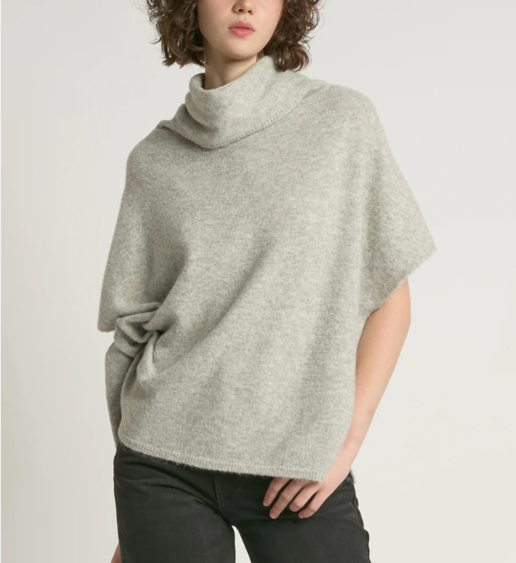 Light Grey Flowy Neck Vest