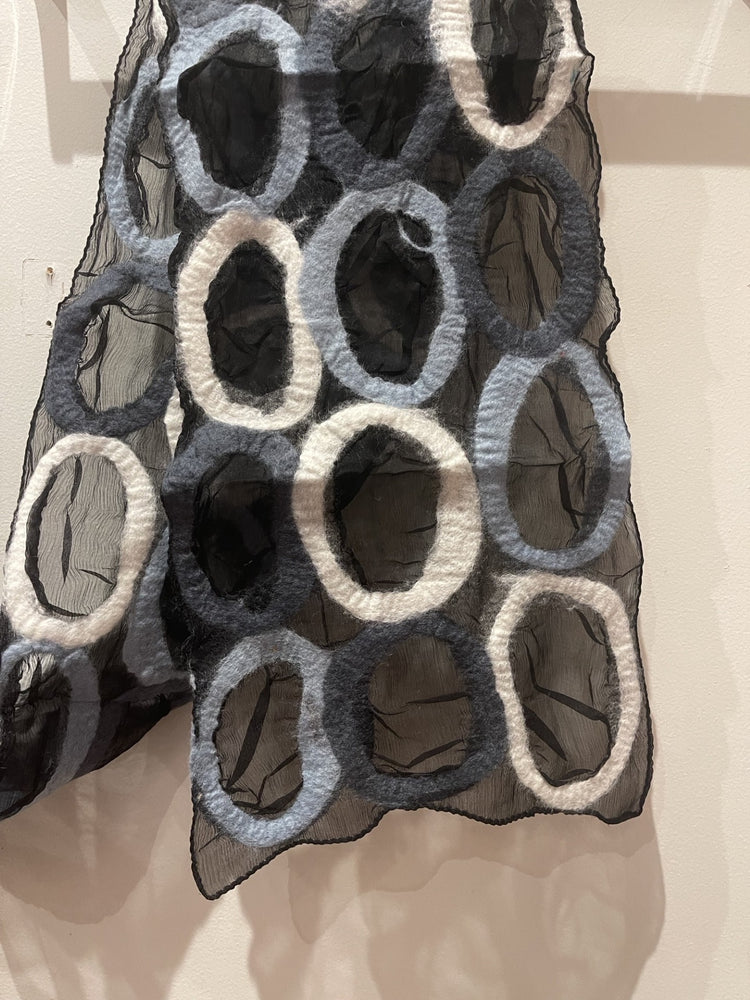 Black and Grey Circle Pattern Wool Felt Scarf