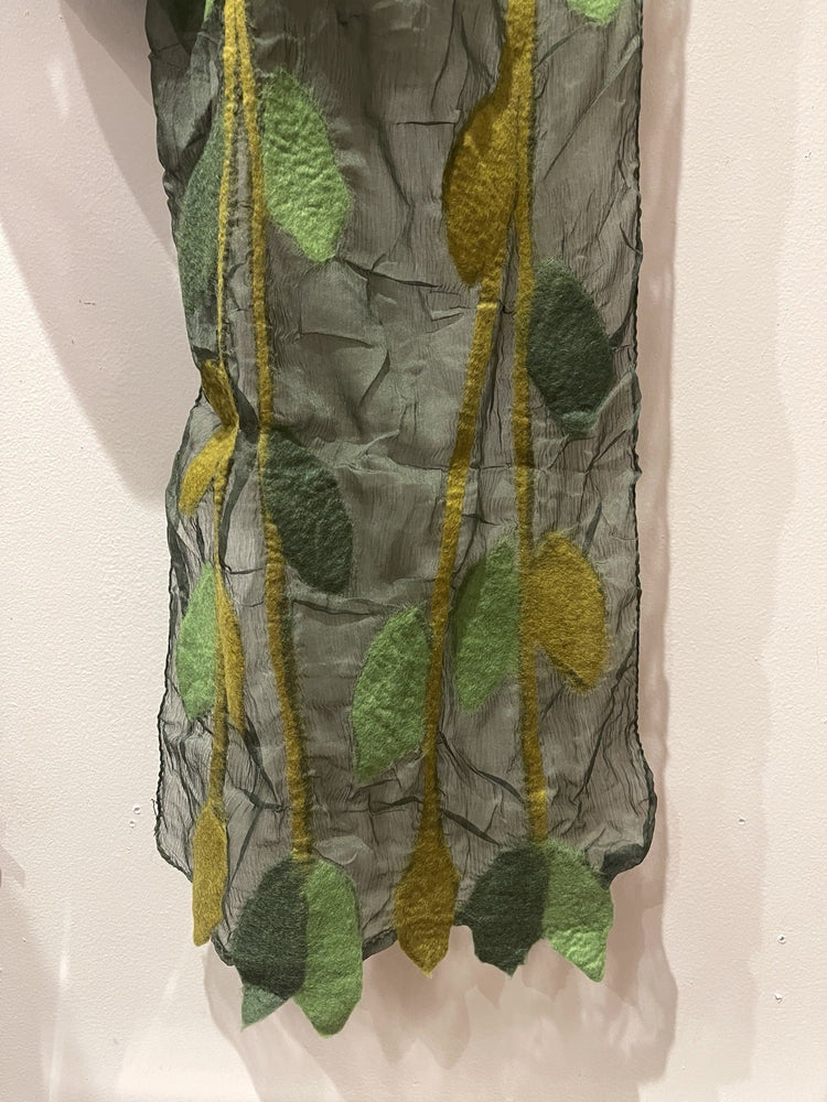 Green Leaf Pattern Wool Felt Scarf